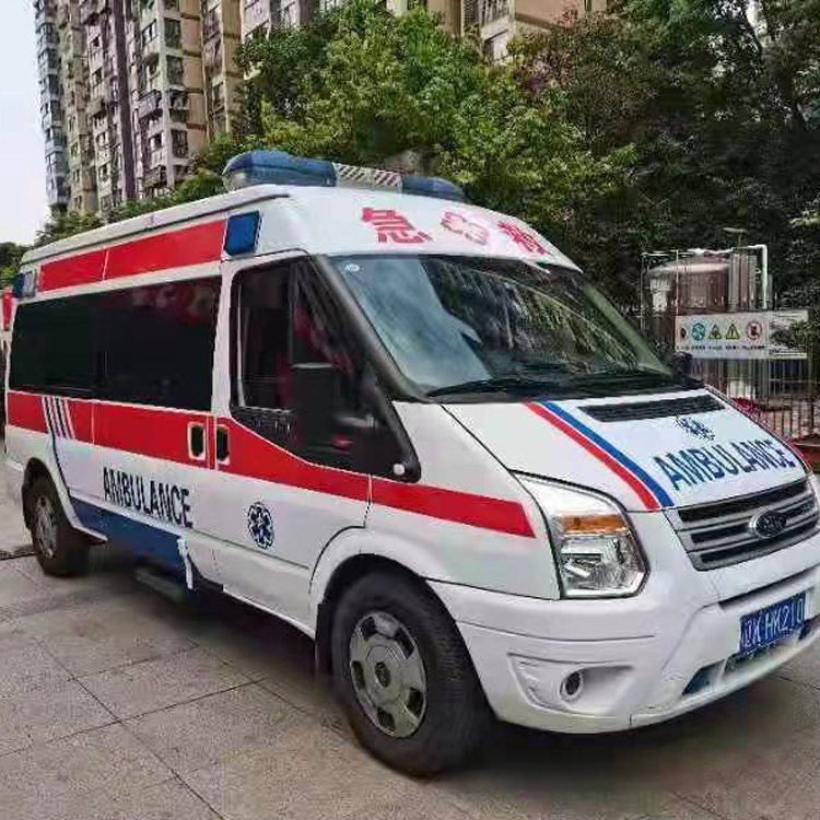 巴青长途救护车护送病人返乡